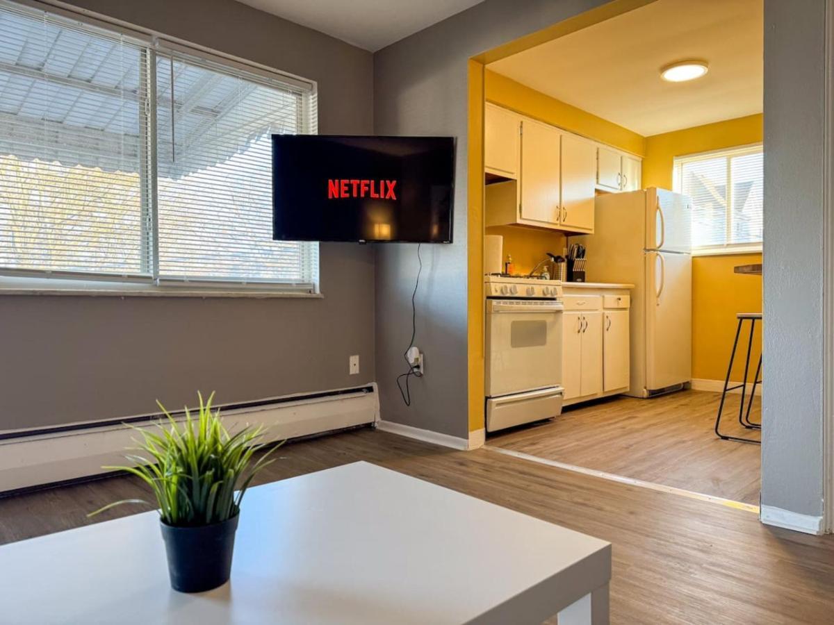 Apartment Sleeps 4 1 Bedroom 3 Beds With Parking Wifi Pittsburgh